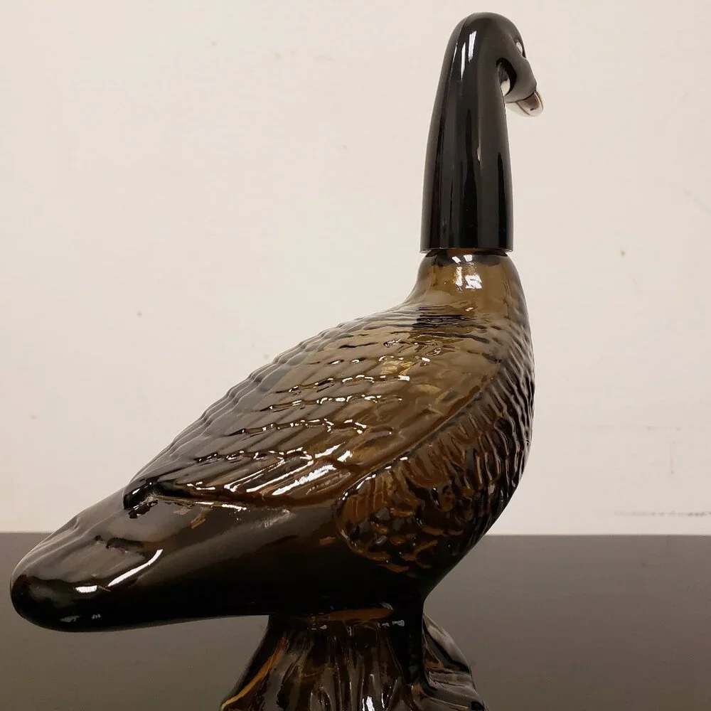 Vintage Avon CANADIAN GOOSE Empty Glass Collectible Bottle Decor Decoration